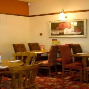 Premier Inn Hull West